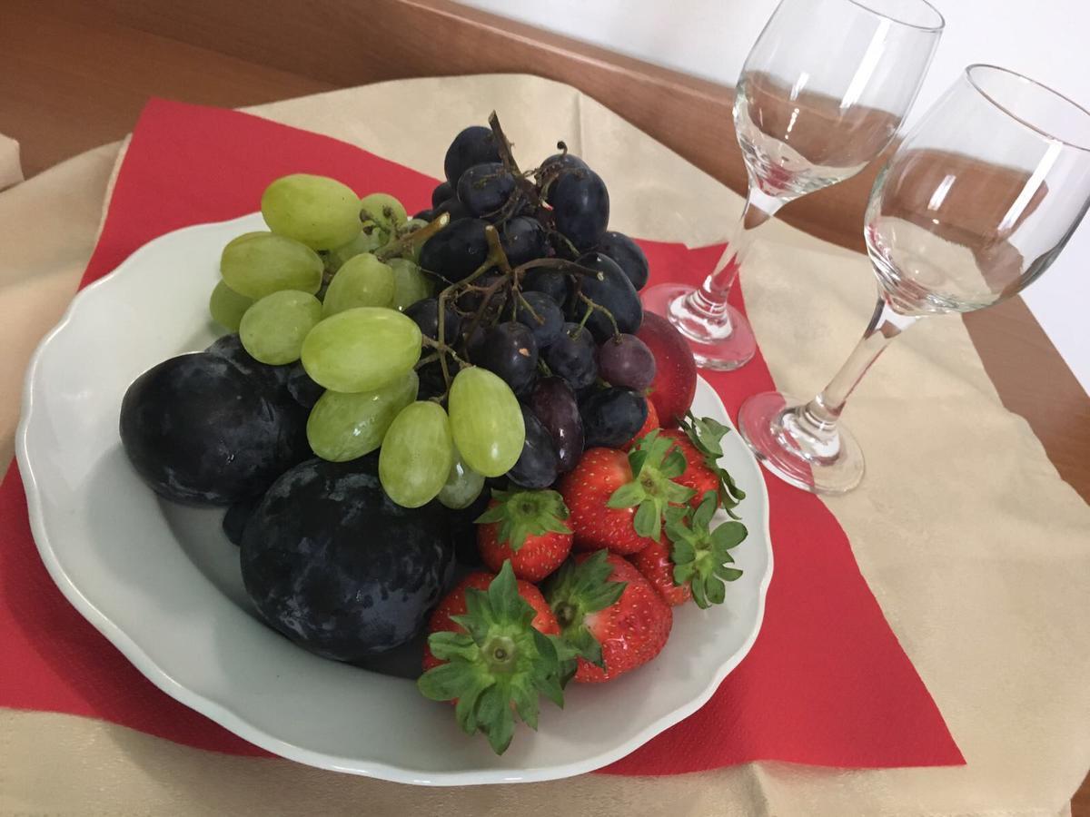 Hotel Tritone Каорле Екстериор снимка